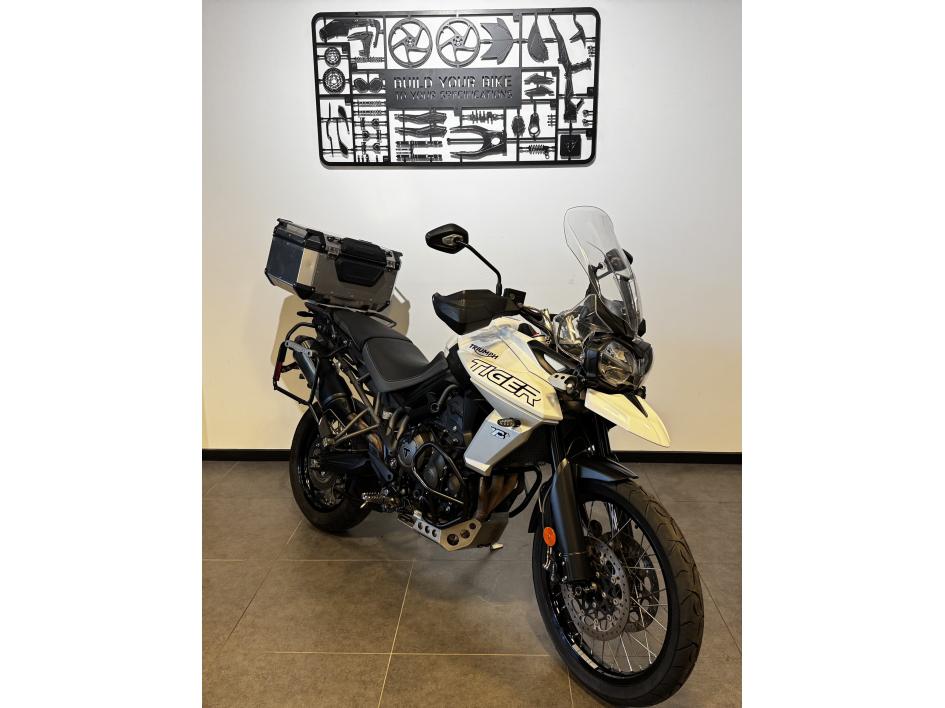 TRIUMPH TIGER 800 XCA
