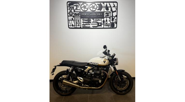 TRIUMPH SPEED TWIN 1200