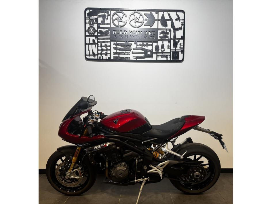 TRIUMPH SPEED TRIPLE 1200 RR