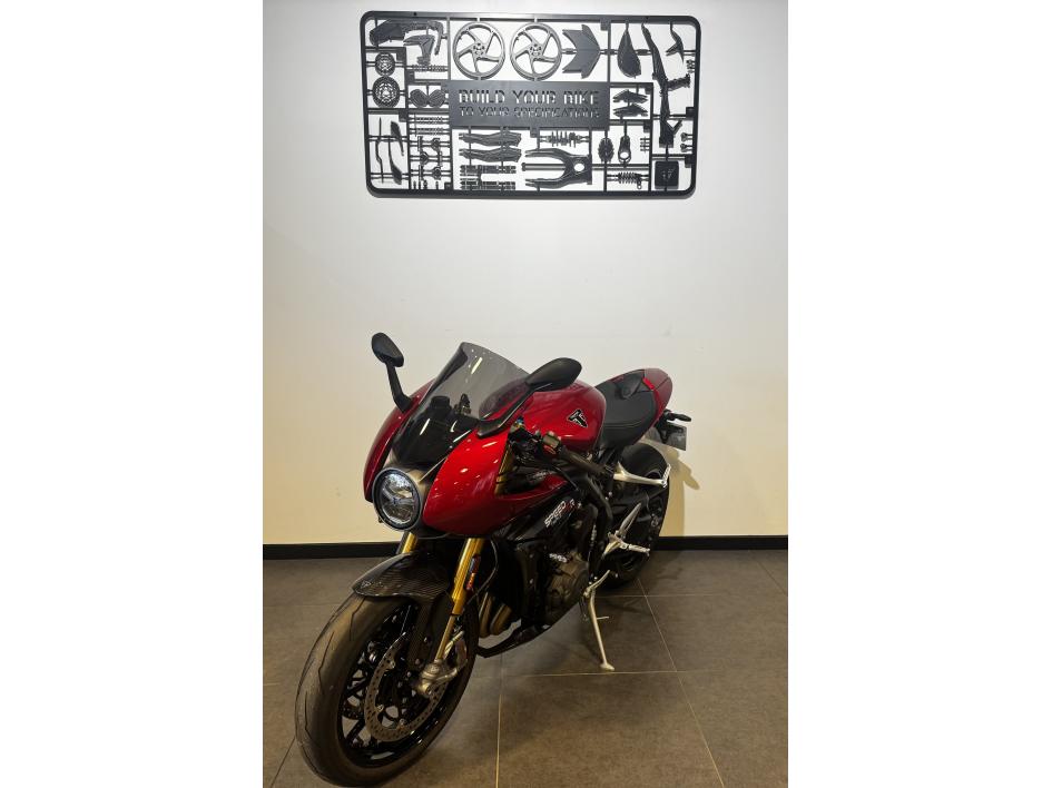 TRIUMPH SPEED TRIPLE 1200 RR