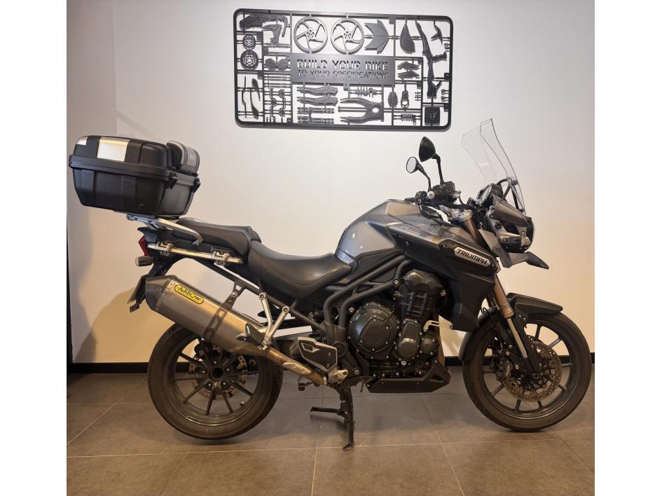 TRIUMPH TIGER 1200 EXPLORER