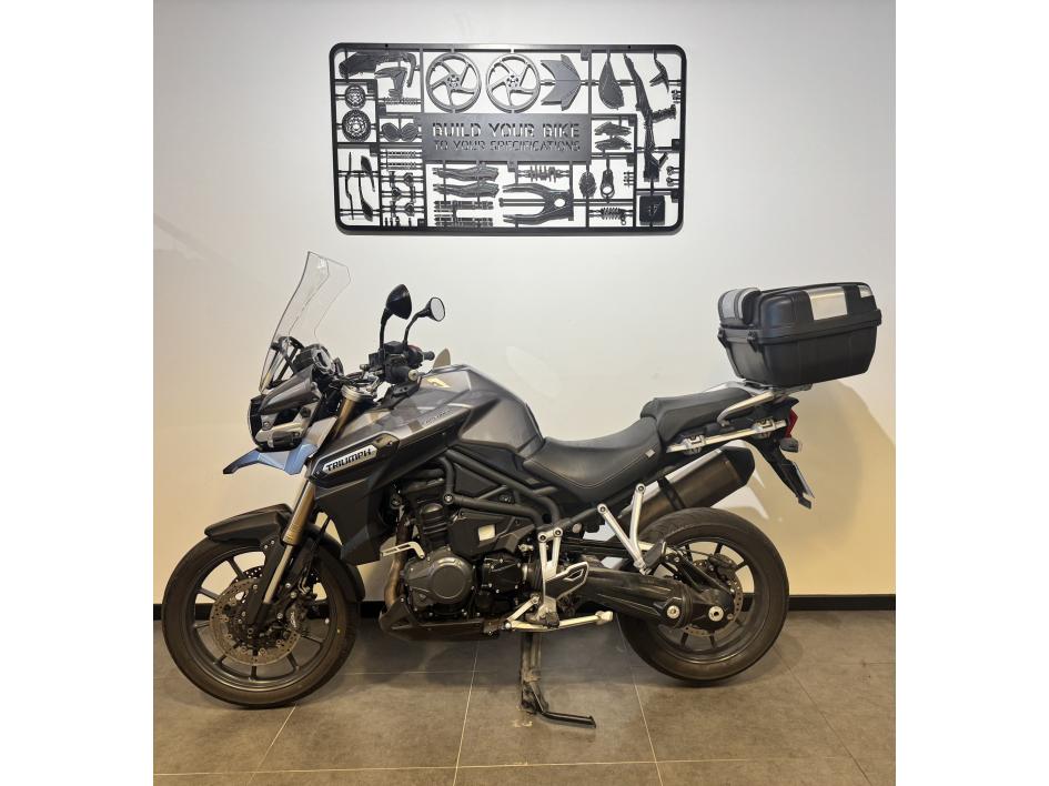 TRIUMPH TIGER 1200 EXPLORER