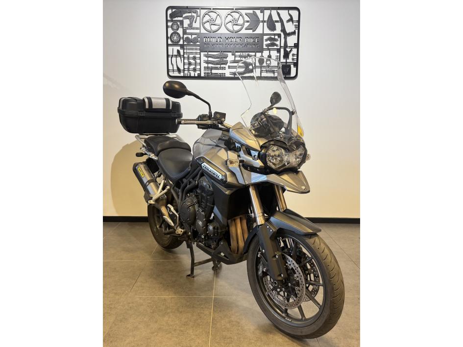 TRIUMPH TIGER 1200 EXPLORER