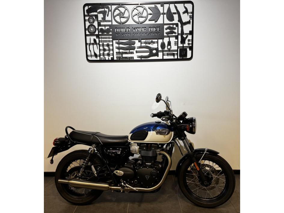 TRIUMPH Bonneville T100