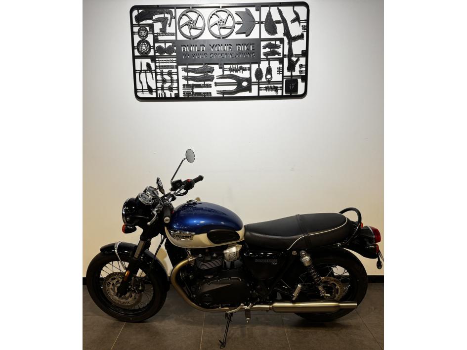 TRIUMPH Bonneville T100