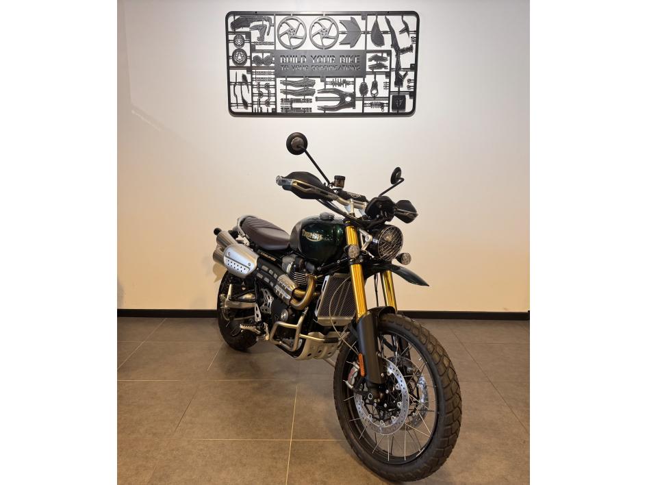 TRIUMPH SCRAMBLER 1200 XE STEVE MC QUEEN