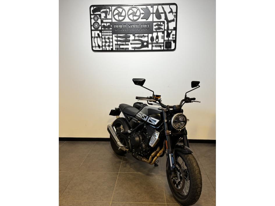 BRIXTON MOTORCYCLES CROSSFIRE 500X