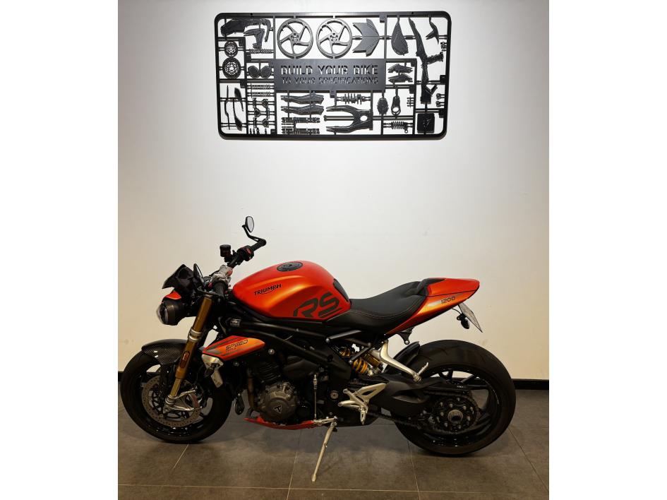 TRIUMPH SPEED TRIPLE 1200 RS