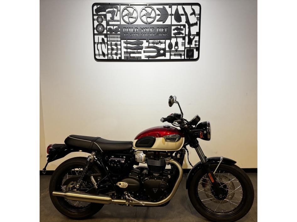 TRIUMPH Bonneville T100