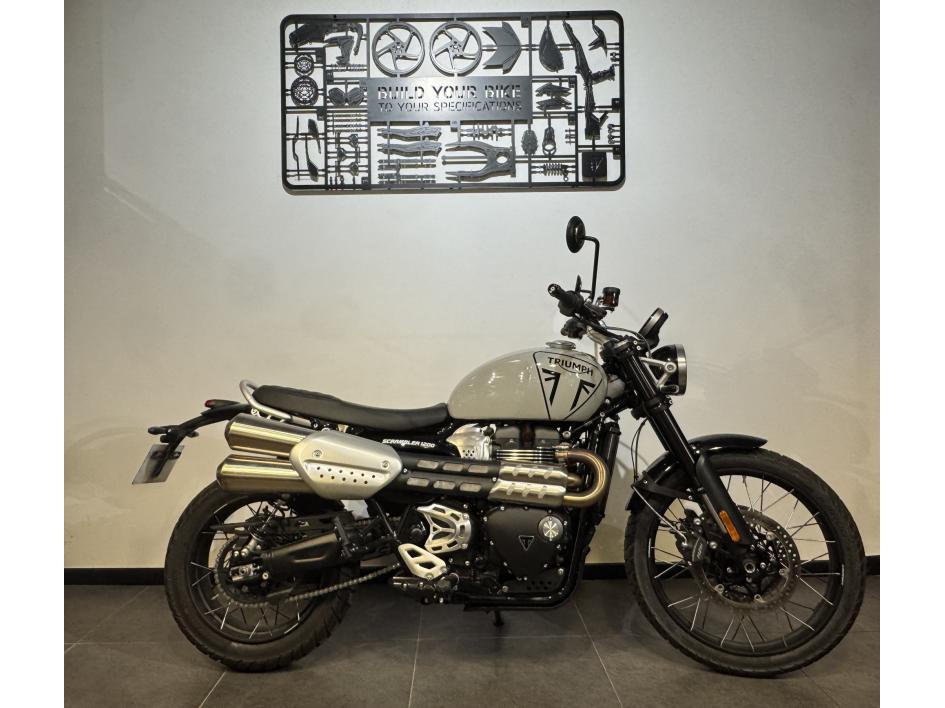 TRIUMPH SCRAMBLER 1200