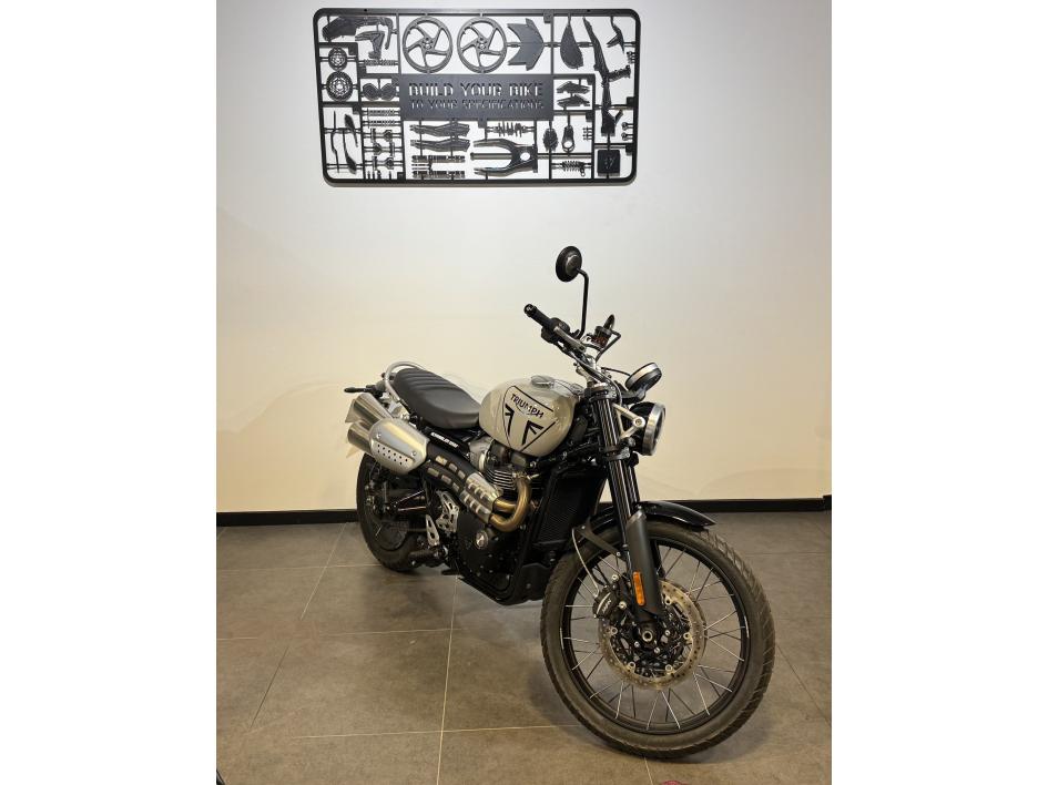 TRIUMPH SCRAMBLER 1200