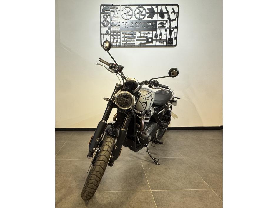 TRIUMPH SCRAMBLER 1200