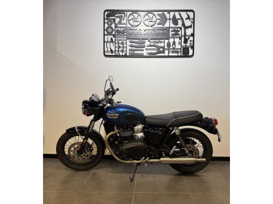 TRIUMPH Bonneville T100