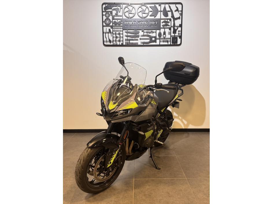 TRIUMPH TIGER 800