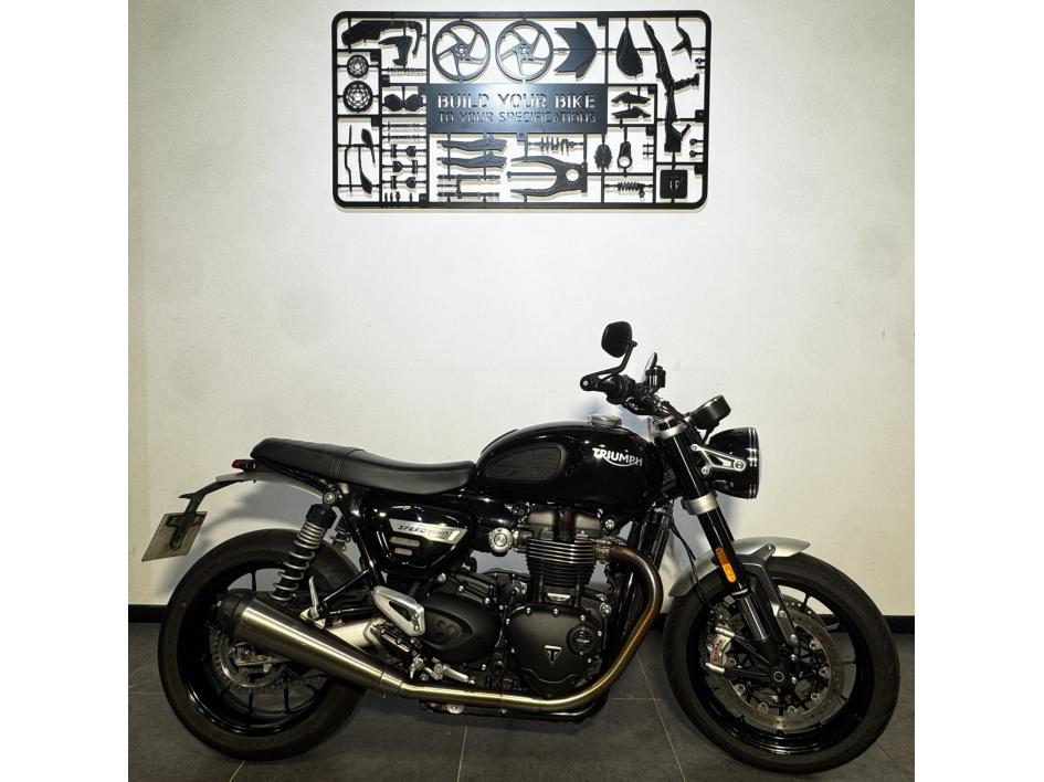 TRIUMPH SPEED TWIN 1200