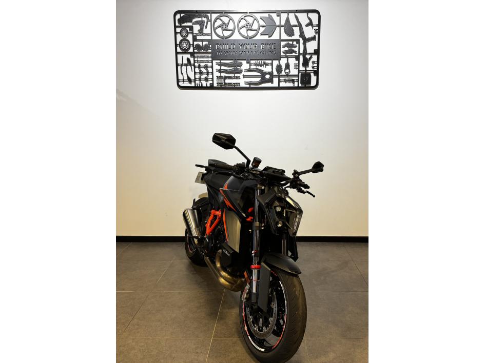 KTM 1390 SUPER DUKE R
