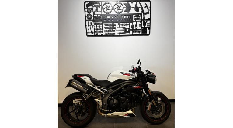 TRIUMPH SPEED TRIPLE 1050 RS
