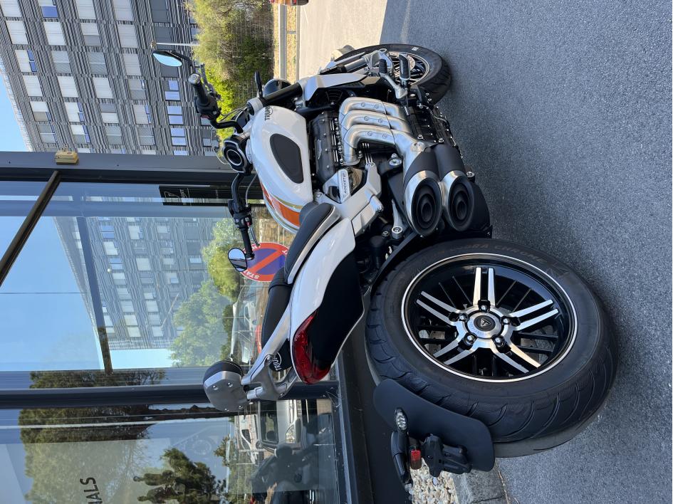 Rocket 3GT Blanche