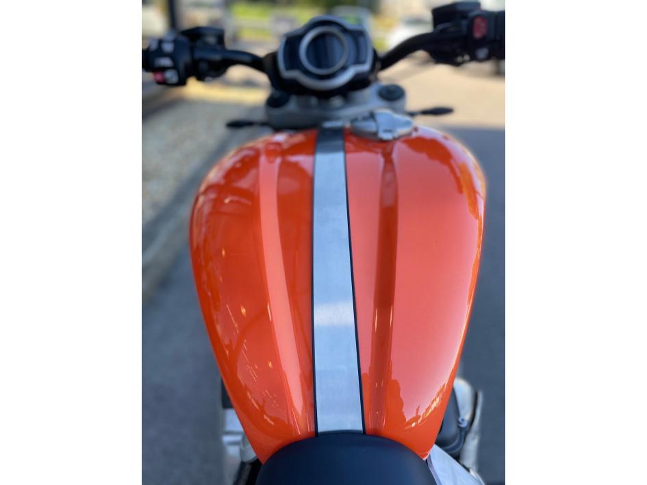 Rocket 3GT Orange Baja